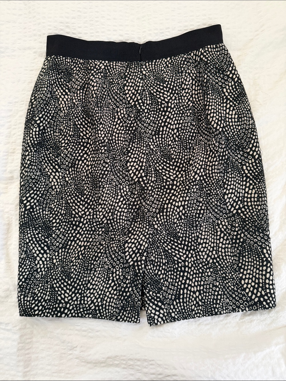 Ann Taylor Black and White Printed Pencil Skirt - Picture 4 of 6